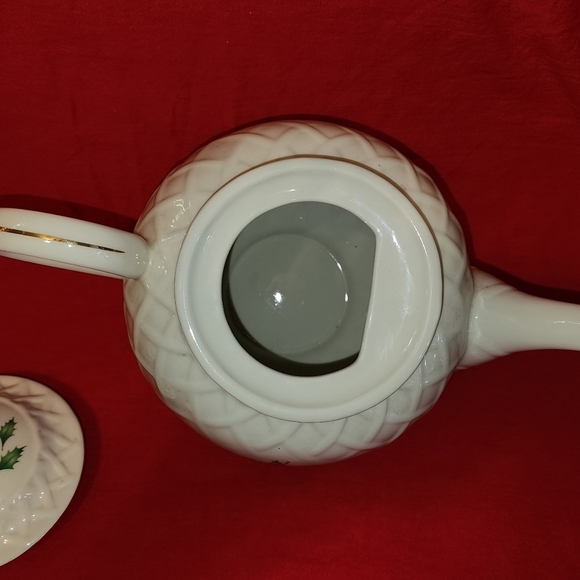 Lenox Holiday Gold-Banded Carved Teapot - Picture 7 of 11